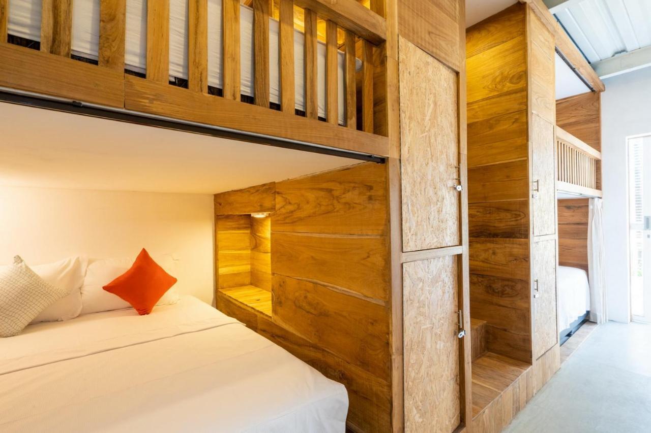 Good Cheer Hostel Nusa Lembongan  Exterior photo
